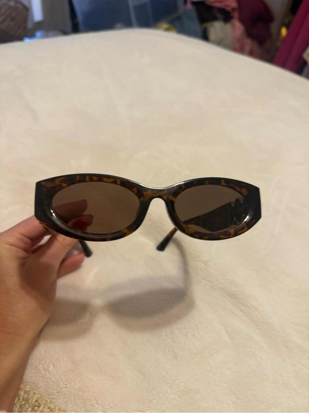 90s tortoise shell logo sunnies
